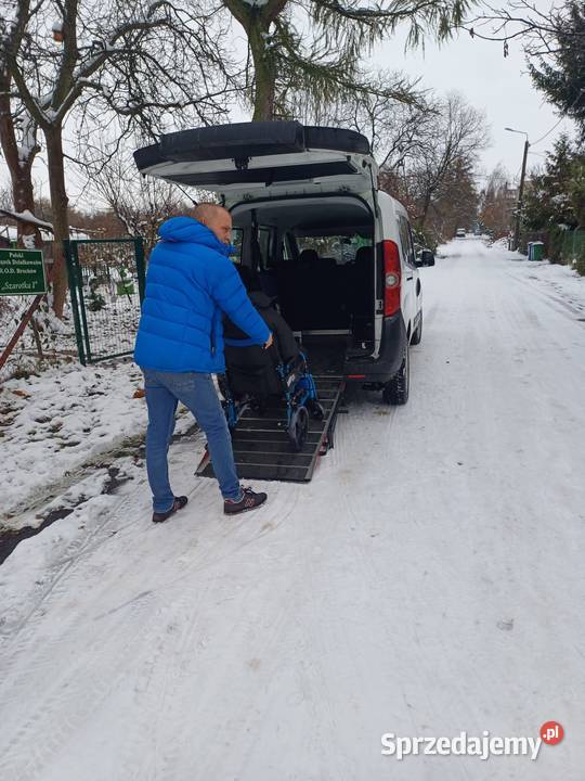 Transport osób na wózku niepełnosprawnych Taxi i przewozy osobowe