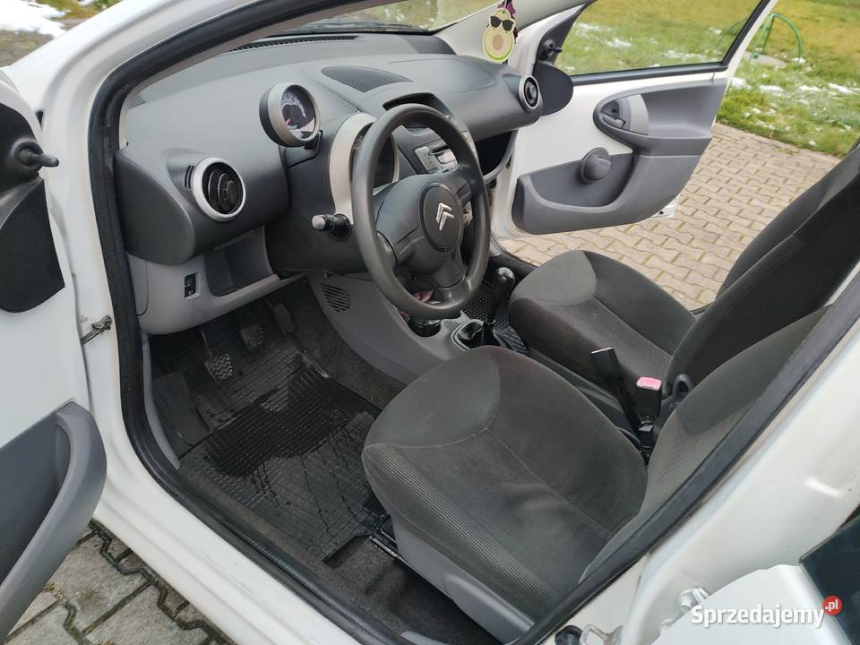 Citroen C1 10 benzynaklimatyzacja 4 drzwi elektryczne szyby świętokrzyskie