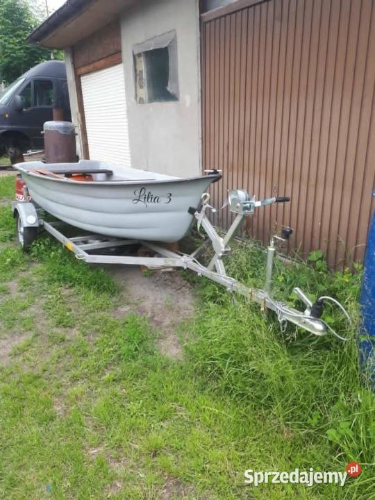 Łódź z tworzywa z przyczepą Żeglarstwo Ciechanowiec