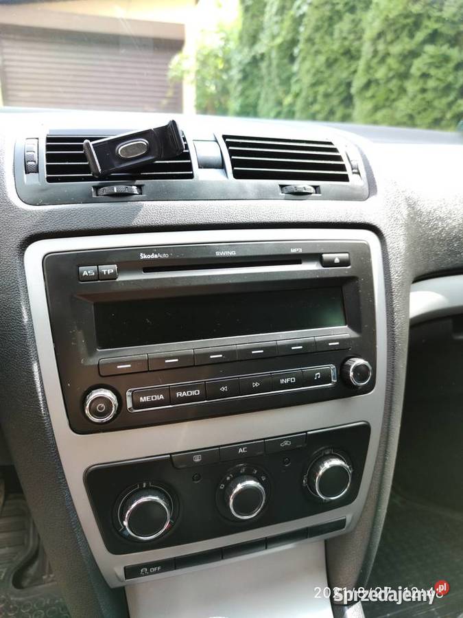 KODA Octavia II FL I właściciel Salon Polska światła przeciwmgielne Glinnik sprzedam