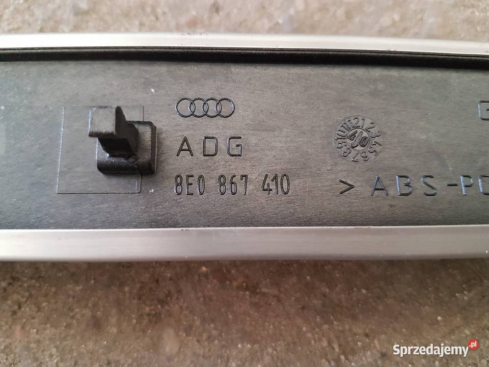 AUDI A4 B7 LISTWA DRZWI PRAWA PRZOD DEKOR
