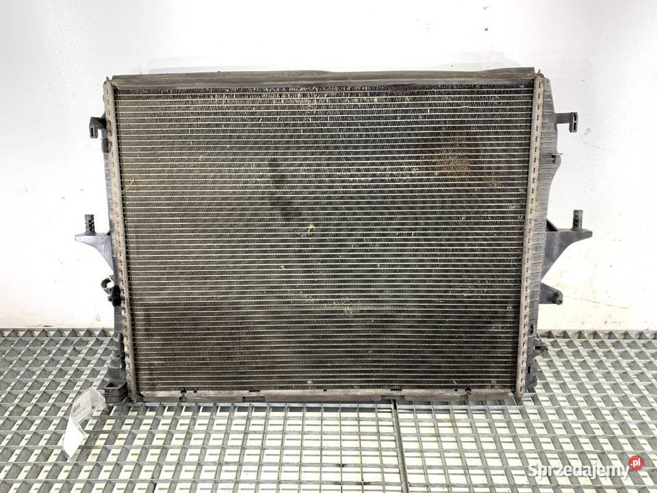 CHŁODNICA WODY AUDI Q7 4L 30 233 0616 RADIATOR osobowe sprzedam