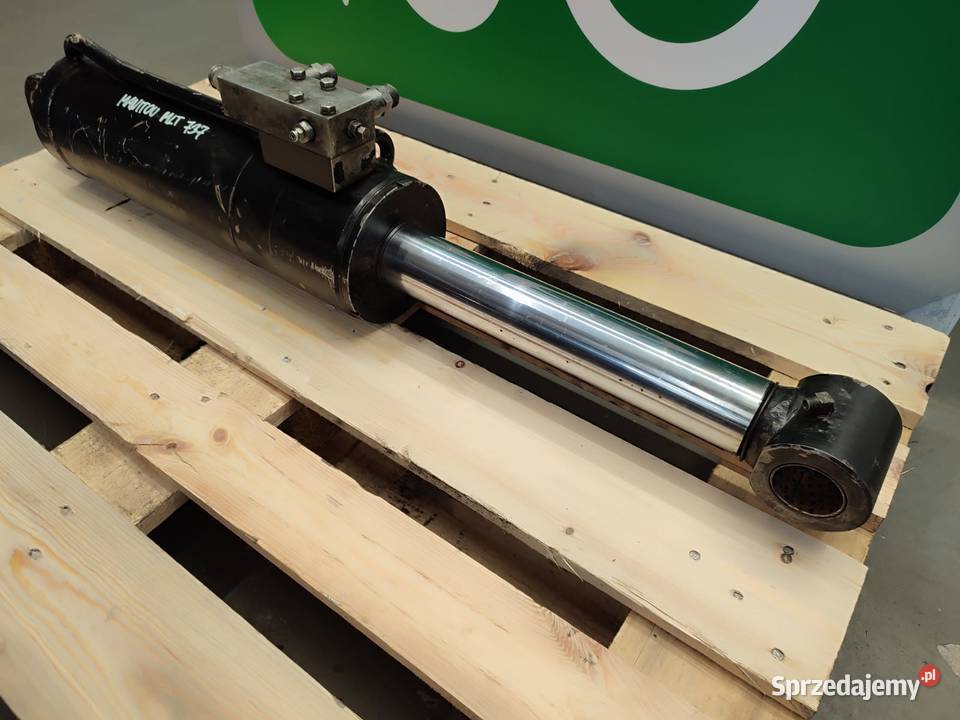 Siłownik hydrauliczny wychyłu łyżki MANITOU MLT Wilkowo