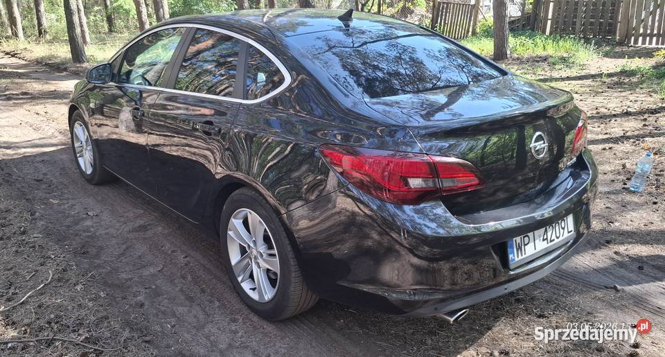 Opel Astra Notchback 16 Turbo 170 Automat 2014 r nieuszkodzony mazowieckie Pruszków