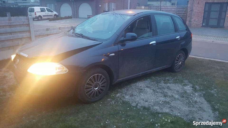 Fiat Croma Uszkodzony Batowo Sprzedajemy.pl