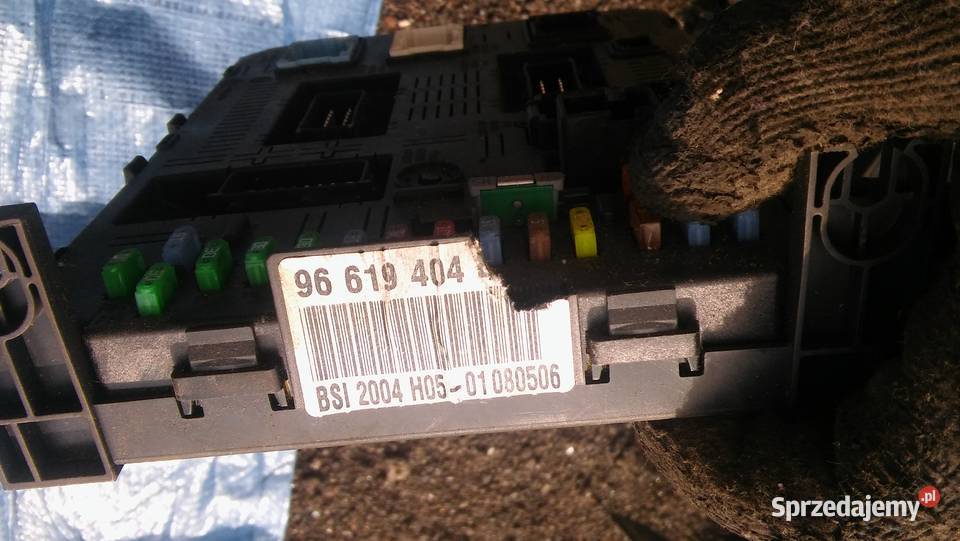 Citroen C4 06r moduł BSI 9661940480 osobowe