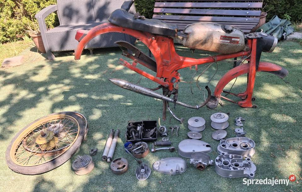 Komar Sport 2361 1974r Dokumenty na zabytek