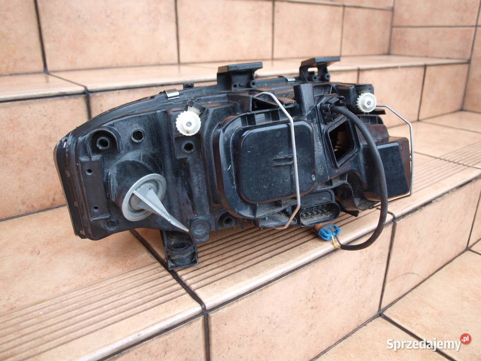 Audi A6 C5 lampa lewa przód xenon 1997 2001r Kalisz