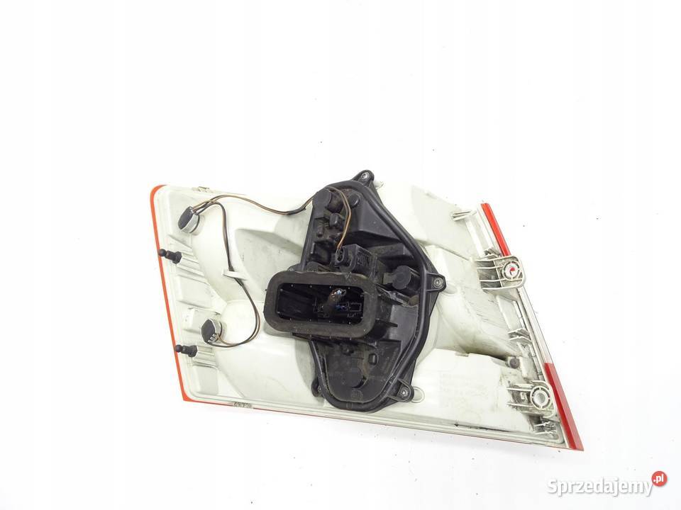 LAMPA PRAWA PRAWY TYŁ TYLNA SKODA OCTAVIA III HB