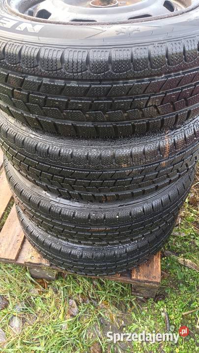 komplet opony zimowe NEXEN i felgi 17565R14 Wronki