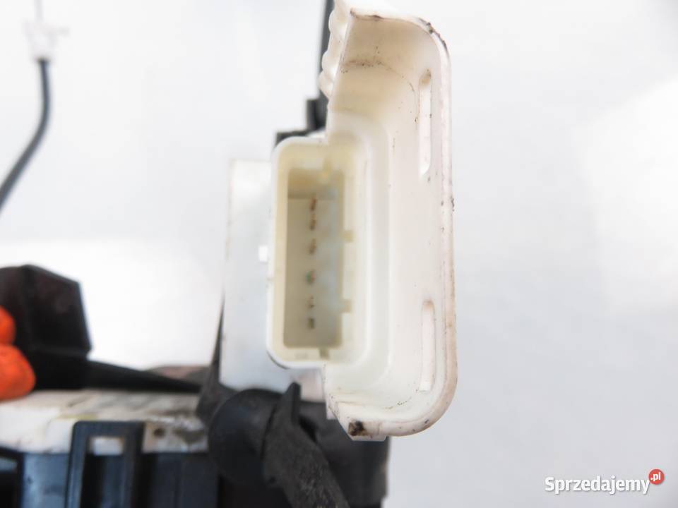 ZAMEK PRAWY PRZEDNI PEUGEOT 407 SW 6E 9686683580