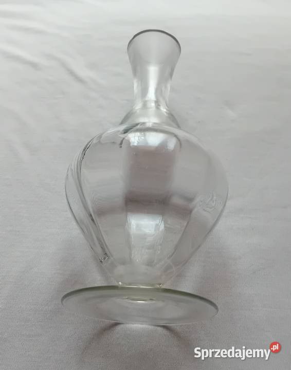 Zabytkowa katafka art deco Hortensja 821 w Koźminek