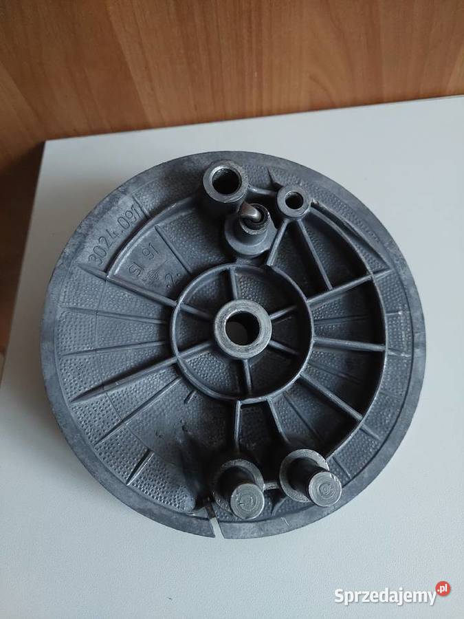Pokrywa dekiel piasty hamulca MZTS 150 250 ddr
