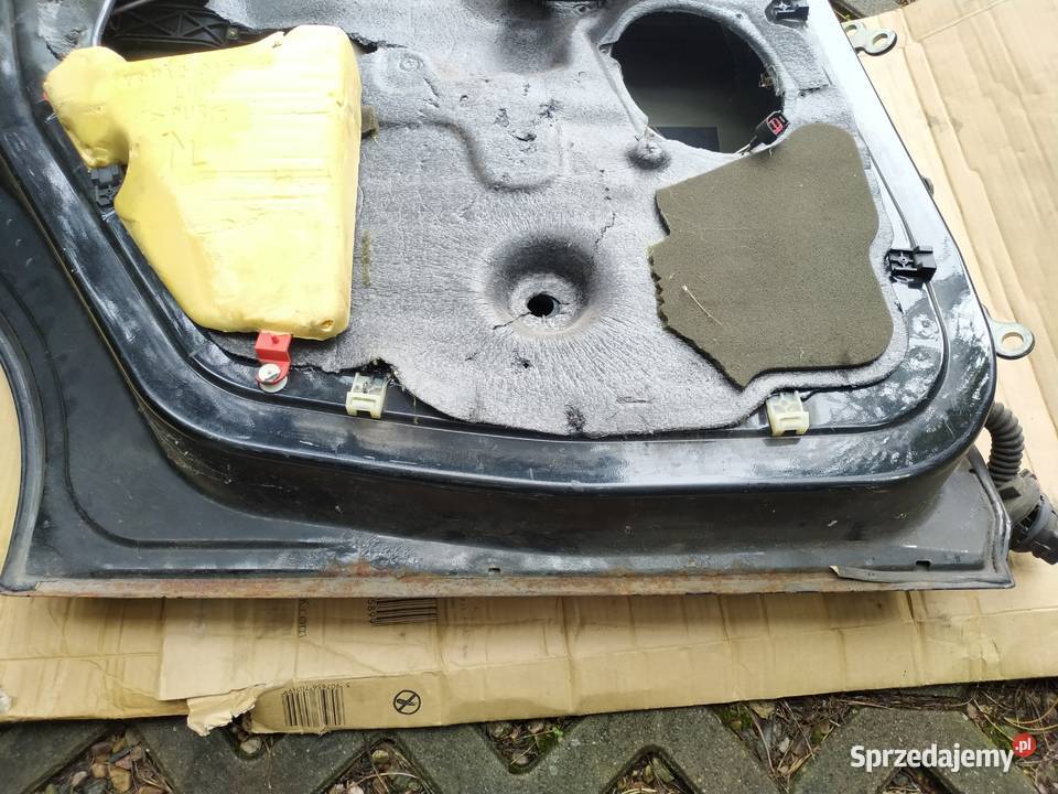 Drzwi Ford Focus Kombi MK1 LEWE TYŁ Kiekrz