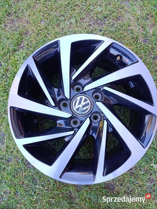 Sprzedam 2 felgi 16 volkswagen golf7 Średnica 16" Piasek