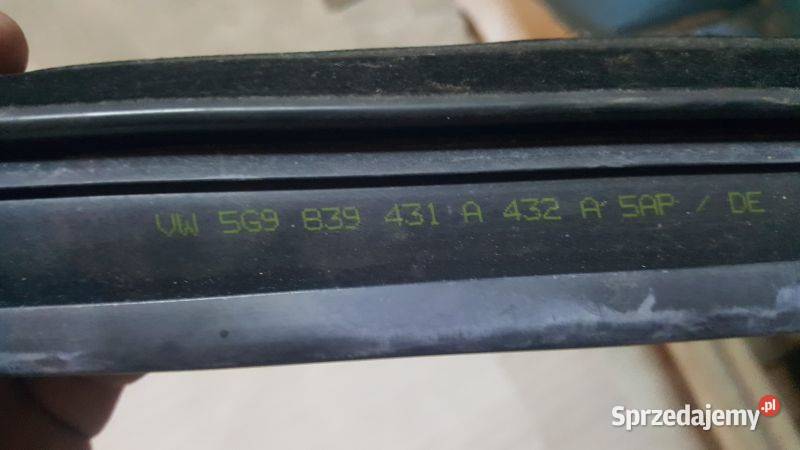 Golf VII listwa zgarniajaca drzwi 5G9 839 431 A Karoseria małopolskie Tarnów sprzedam
