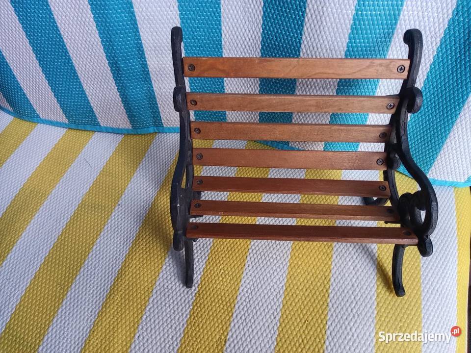Ławeczkę sprzedam Borówno