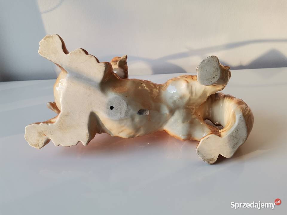 Stara duża figurka porcelanowa Pies Pekińczyk Katowice