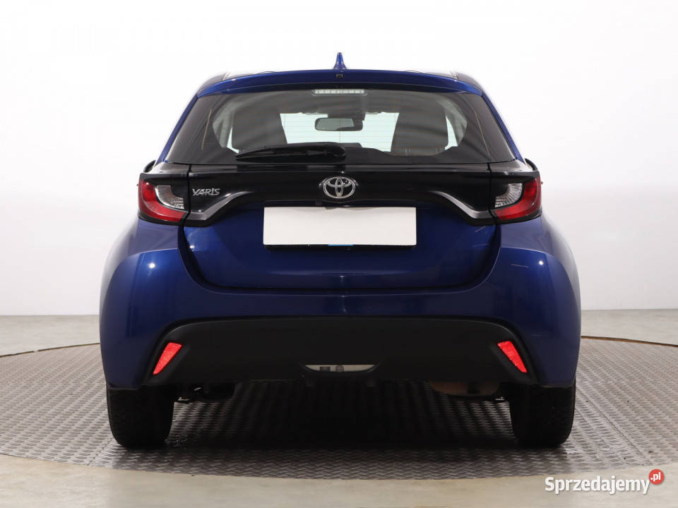 Toyota Yaris 15 VVTi asystent pasa ruchu Katowice