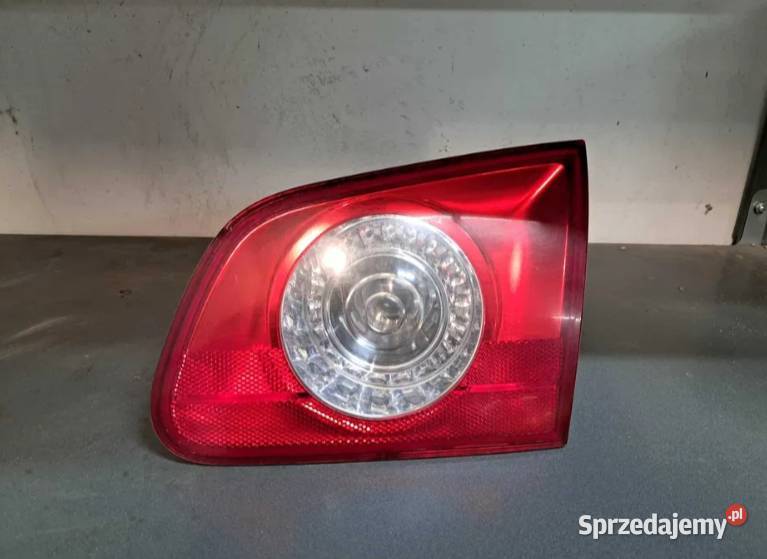 Lampa klapy Lewy TYŁ VW PASSAT B6 KOMBI Chrząstów