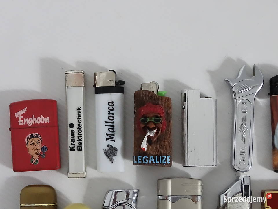 KOLEKCJA 32 Zapalniczek Gadżetowych Retro