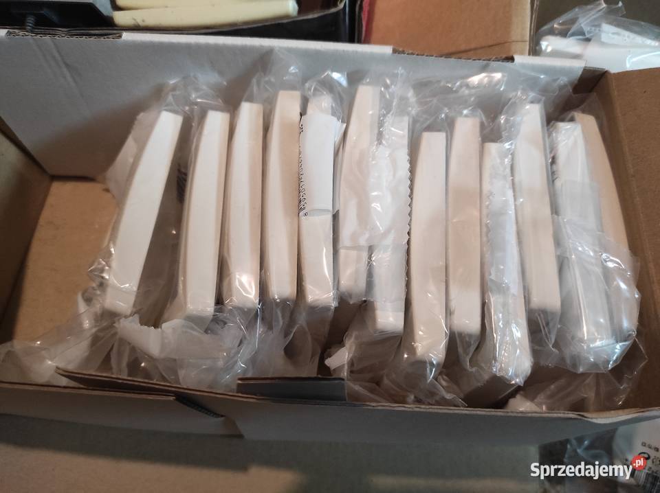 Gniazdka i przełączniki nowe i używane Wielopole Skrzyńskie