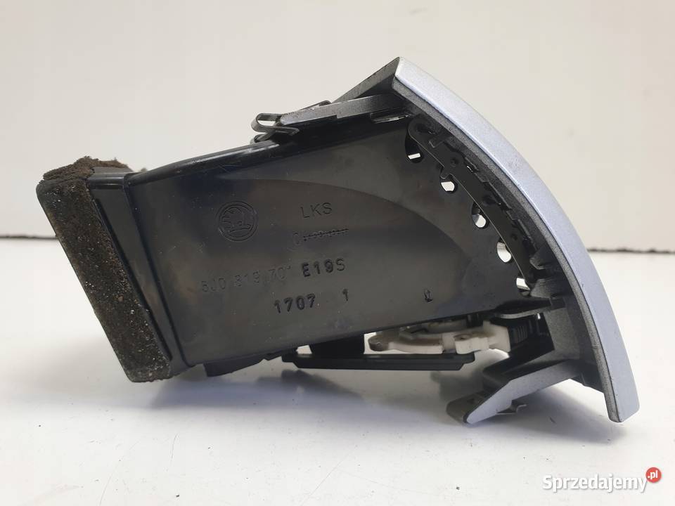 Skoda Roomster LEWA KRATKA NAWIEWU 5J0819701E Kratki nawiewu sprzedam