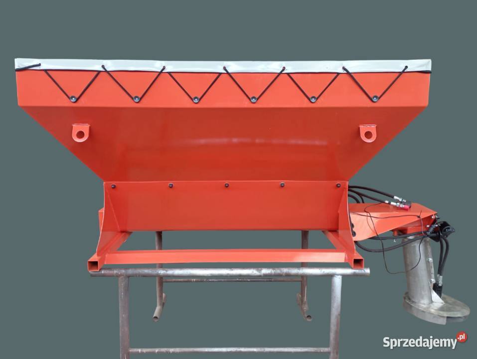 Piaskarka Posypywarka Solarka do piasku 15 m3 Żmigród