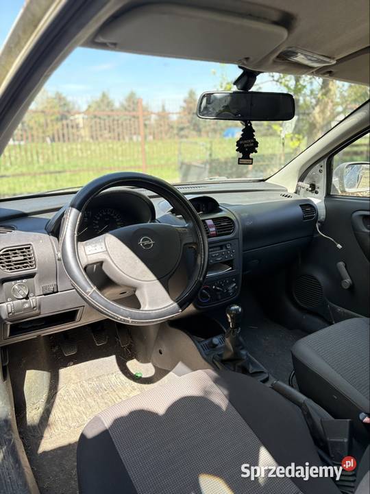 Opel Corsa 12 benzyna Rok produkcji 2004 Rzeszów