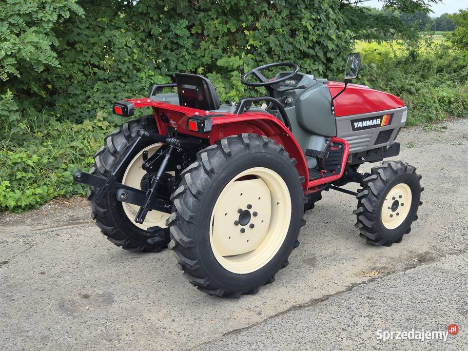 Traktorek traktor YANMAR F180D 18 44 Napęd 4x4 Małuszyn sprzedam