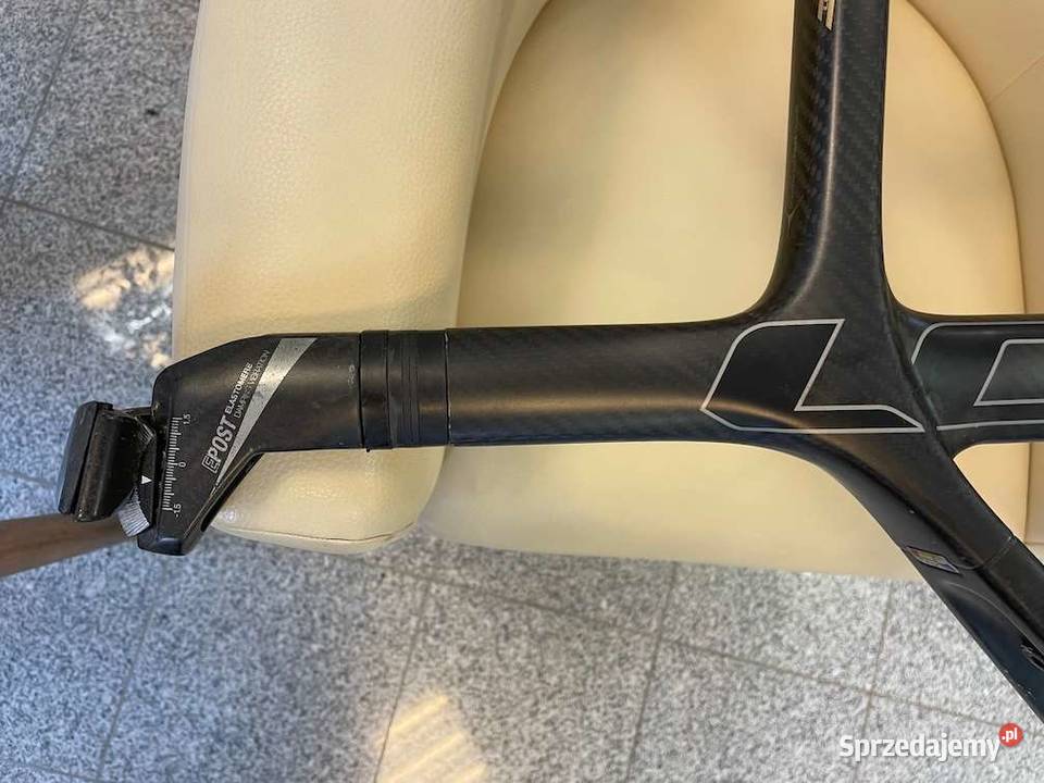 Zestaw czarnozłotych ramek Look 695 w rozmiarze