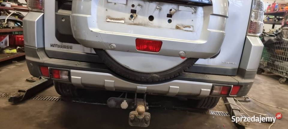 ZDERZAK TYŁ MITSHUBISHI PAJERO IV V90 Lipno