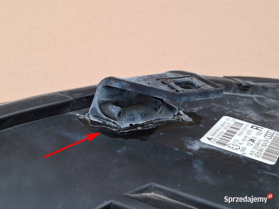 AUDI A4 B7 REFLEKTOR PRAWY LAMPA PRAWA Bieleń