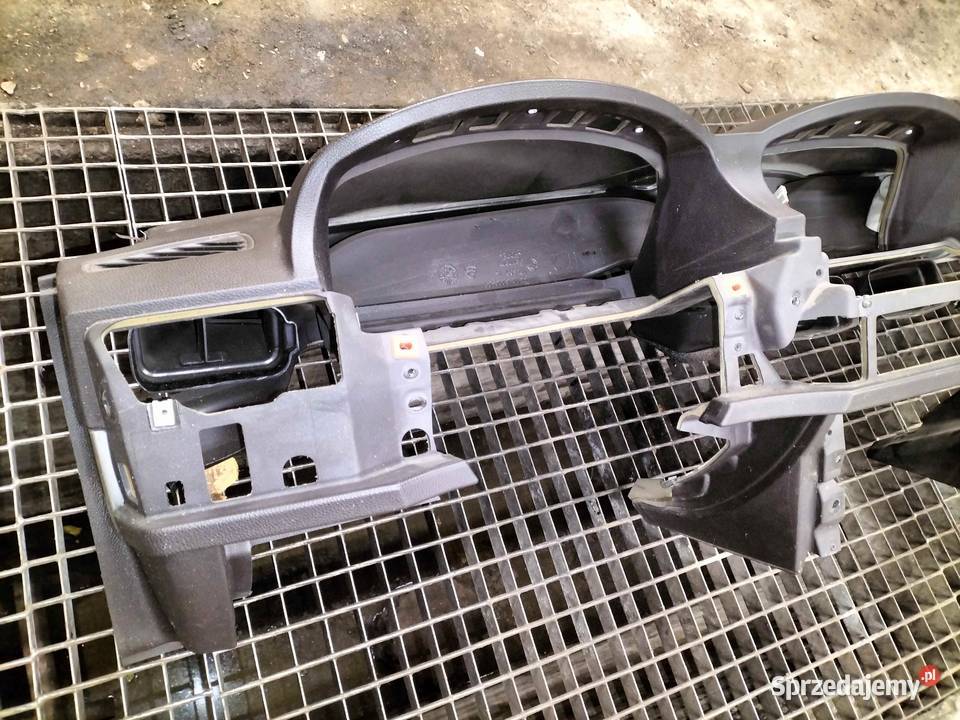 Deska rozdzielcza BMW E65 E66 Czarna WERSJA Deski rozdzielcze, konsole Poręba