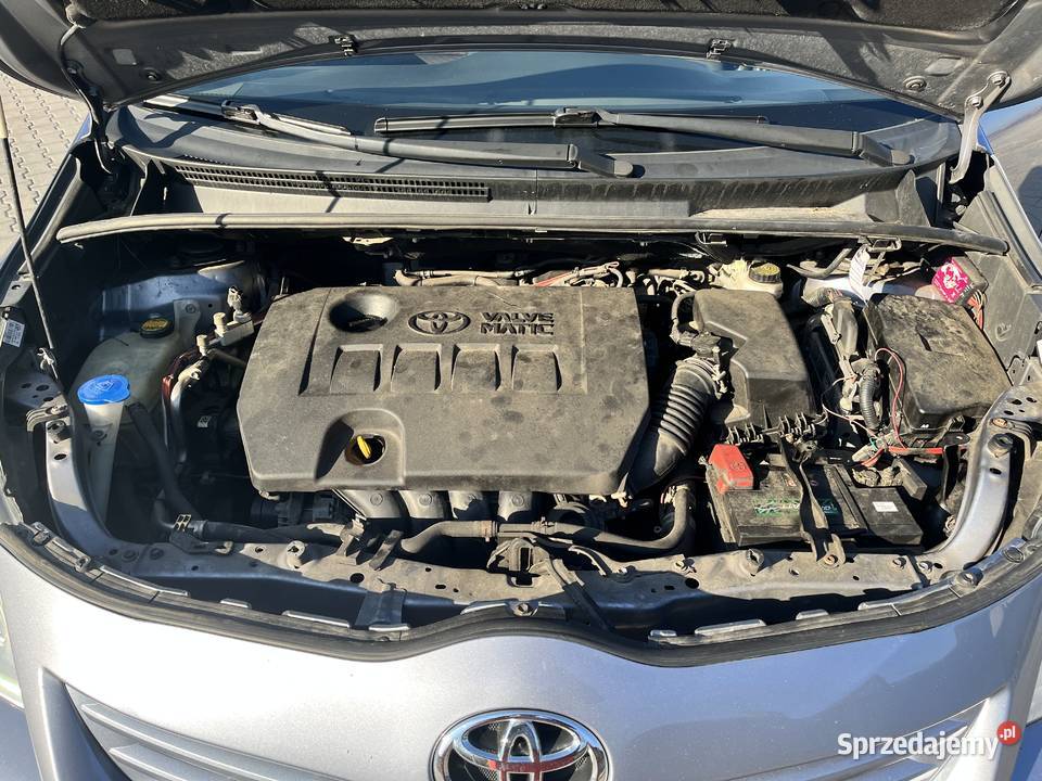 Toyota Verso 18 2010 CVT 7 osób 1800cm3 Warszawa