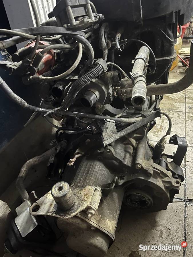 Silnik ze skrzynią 10 vw polo 6n1 kompletny Pozostałe Paczków sprzedam