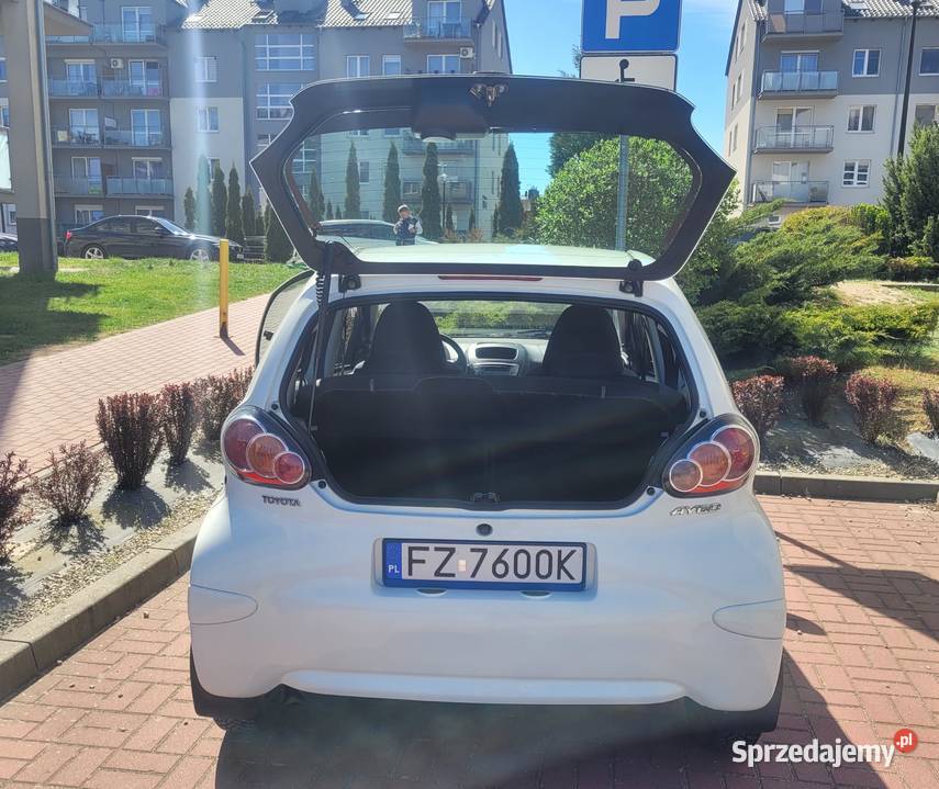 Toyota Aygo 2012 10 VVTI 68 Benzyna Niski Zielona Góra