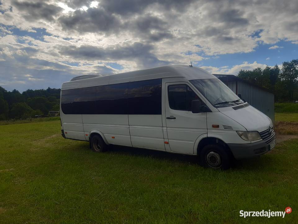 Sprzedam busa sprinter413 kw22 2005r nieuszkodzony małopolskie Krzeczów