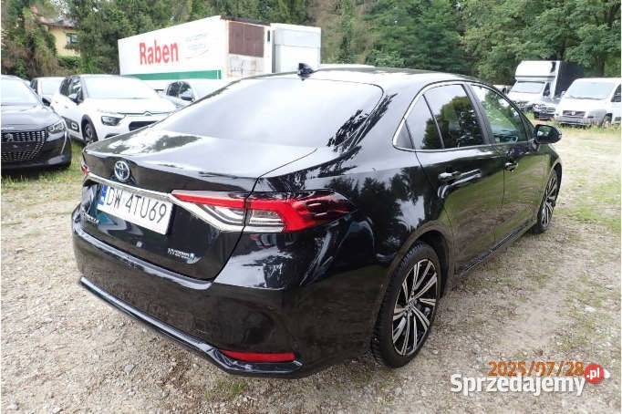 TOYOTA Corolla 2022 179800 ccm 98 Warszawa
