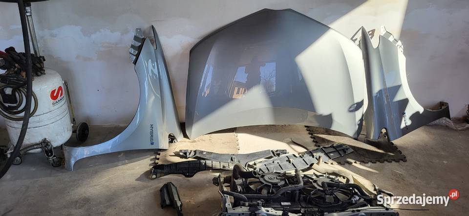 Sprzedam kompletny przód toyota aurisII hybryda