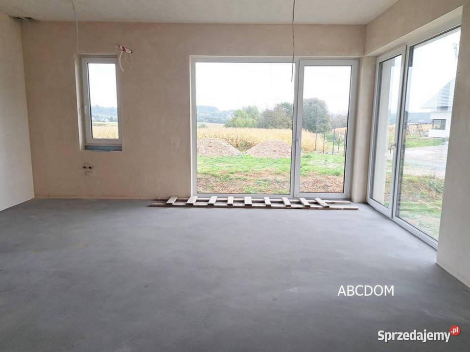 Budynek o nowoczesnej brylegaraż5 pokoi Tomaszowice sprzedam