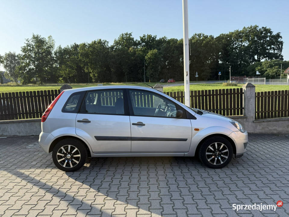Ford Fiesta 13 benzyna zarejestrowana Mk6 Bolesławiec sprzedam