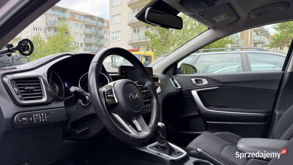 KIA Ceed 10 TGDI L Business Line gwarancja kś nieuszkodzony Kraków