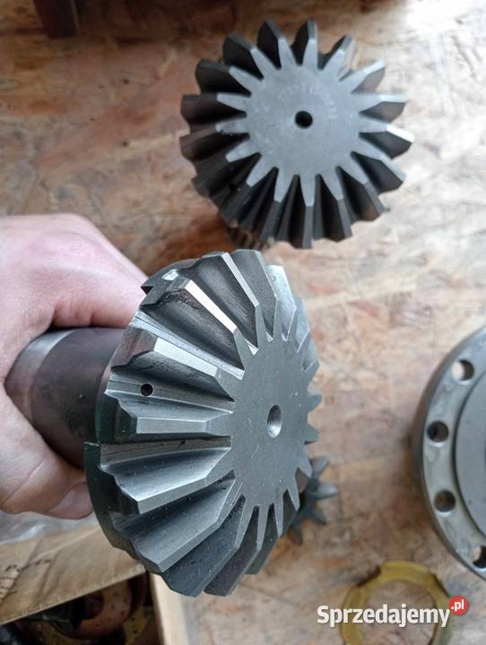 obudowa mostu osi mechanizm różnicowy Merlo koła Koszanowo