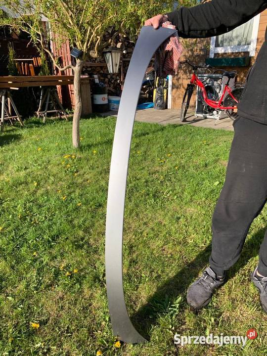 Listwa na tył auta bagażnik BMW Z4 E85 Pozostałe Białystok