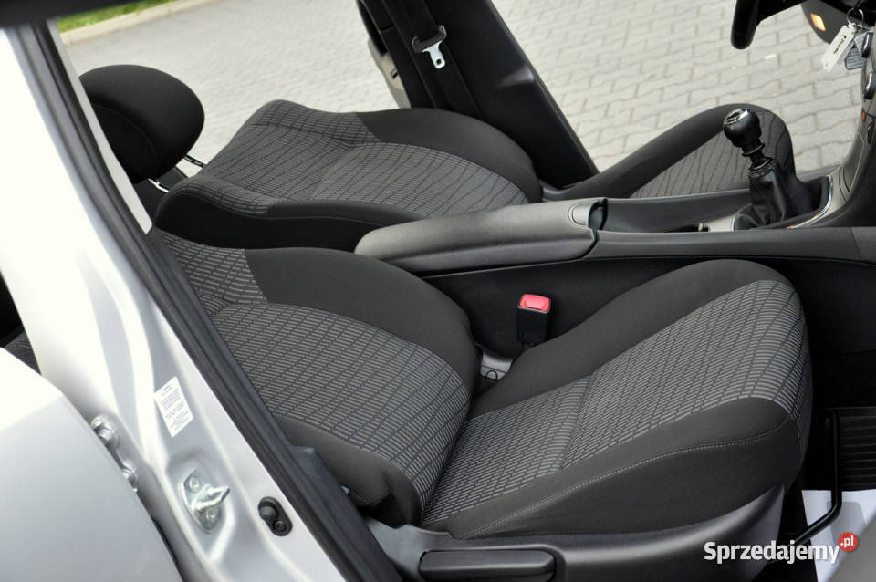 Toyota Avensis Toyota Avensis 18VVTi 147 kurtyny powietrzne mazowieckie Węgrów sprzedam