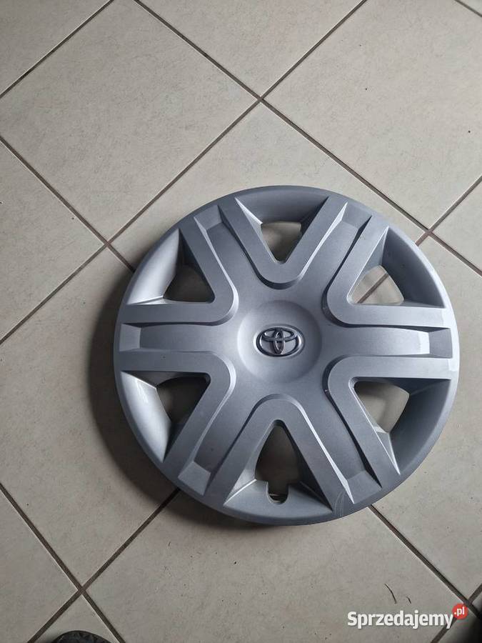 Oryginalny Kołpak Toyota 15 PZ443E866000 Złocieniec