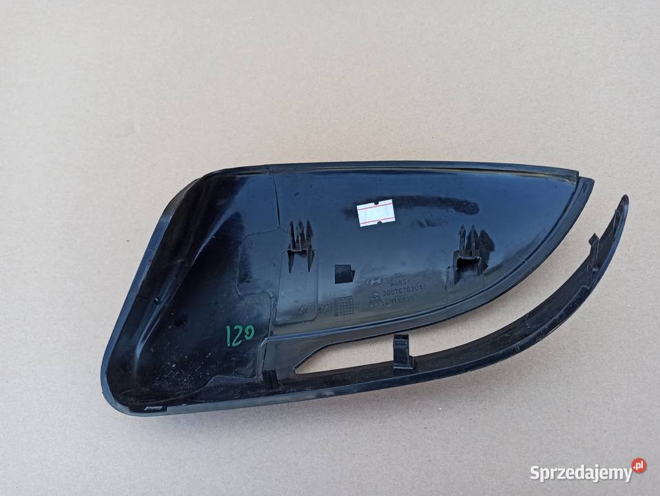 HYUNDAI I20 OBUDOWA LUSTERKA PRAWA PRAWEGO Trzciel