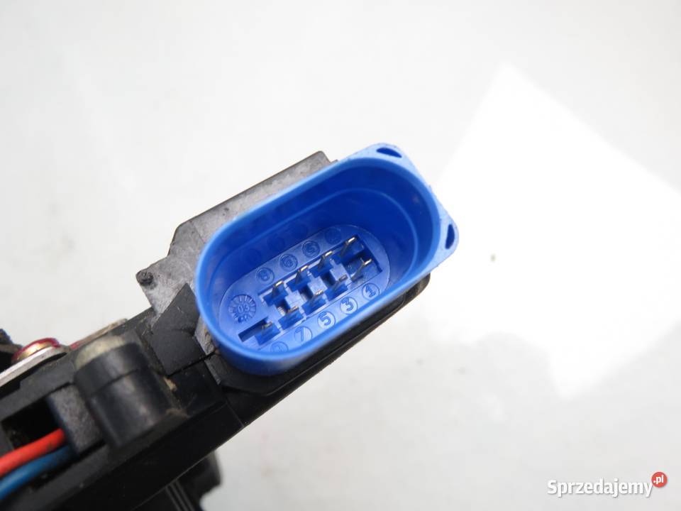 ZAMEK LEWY PRZEDNI AUDI A8 D3 4E8 4E1837015 9 osobowe