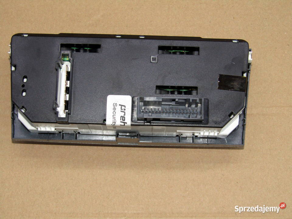 PANEL STEROWANIA NAWIEWAMI OPEL ZAFIRA B13308174 Rok produkcji 2011 Mysłaków sprzedam